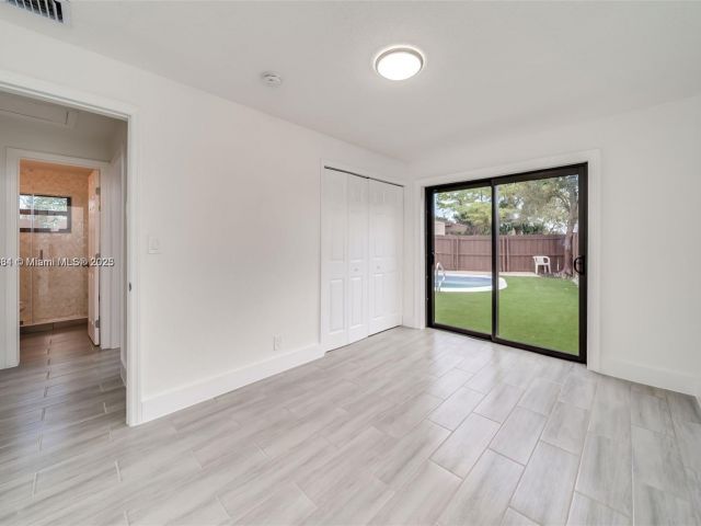 Продажа дома по адресу 2447 Fletcher St - фото 6068844