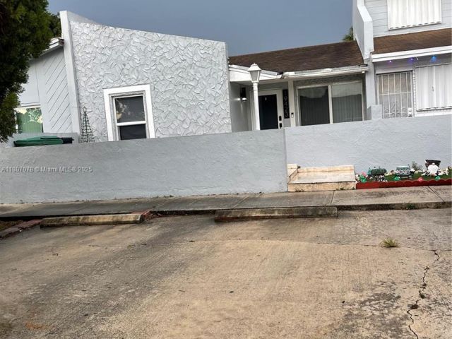 Продажа дома по адресу 19423 NW 53rd Pl - фото 6072121