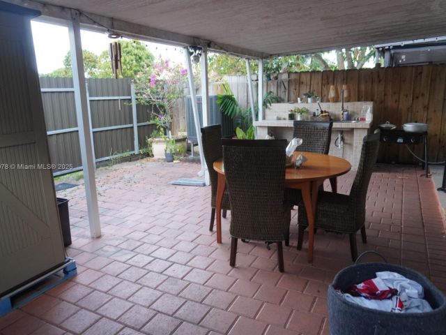 Продажа дома по адресу 19423 NW 53rd Pl - фото 6109683