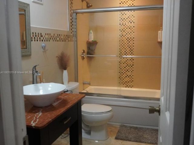 Продажа дома по адресу 19423 NW 53rd Pl - фото 6109688