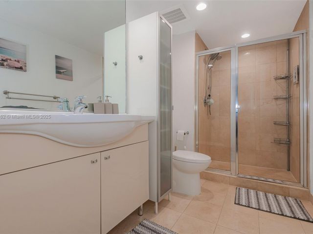 Продажа квартиры #1605 - фото 6118814