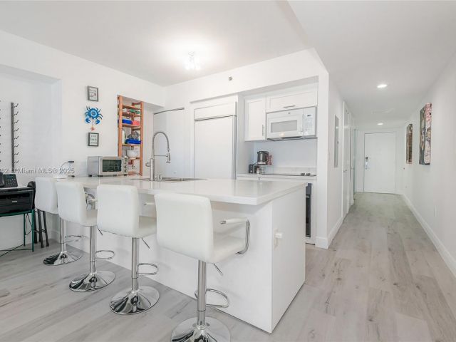 Продажа квартиры #1605 - фото 6118823