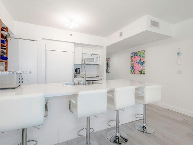 Продажа квартиры #1605 - фото 6118824