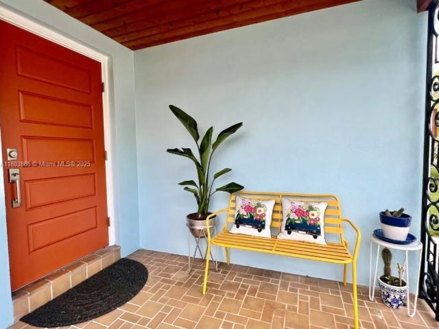 Дом в аренду по адресу 12530 NE 4th Ave - фото 6069820