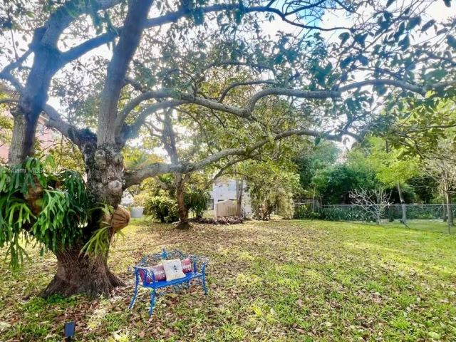 Дом в аренду по адресу 12530 NE 4th Ave - фото 6069823