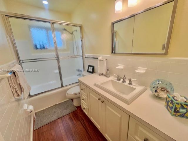 Дом в аренду по адресу 12530 NE 4th Ave - фото 6069825