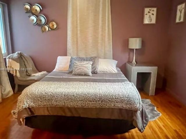 Дом в аренду по адресу 12530 NE 4th Ave - фото 6069826