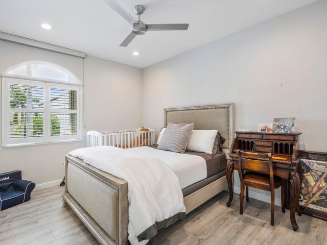 Продажа дома по адресу 6379 Avalon Pointe Court - фото 6077822