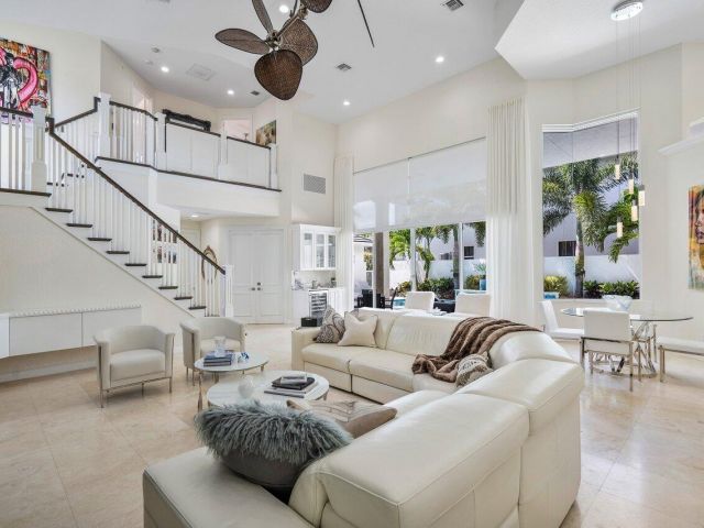 Продажа дома по адресу 6379 Avalon Pointe Court - фото 6077836