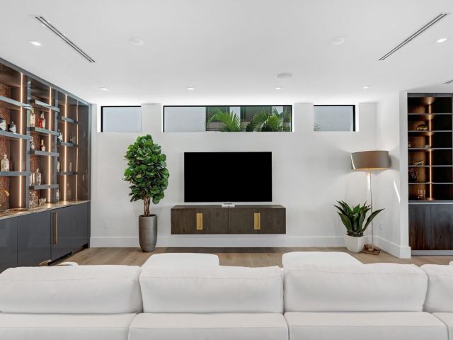 Дом в аренду по адресу 1957 Harbourview Dr - фото 6249448