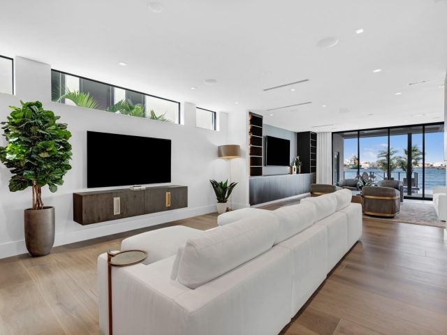 Дом в аренду по адресу 1957 Harbourview Dr - фото 6249450