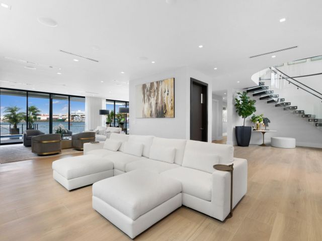 Дом в аренду по адресу 1957 Harbourview Dr - фото 6249452