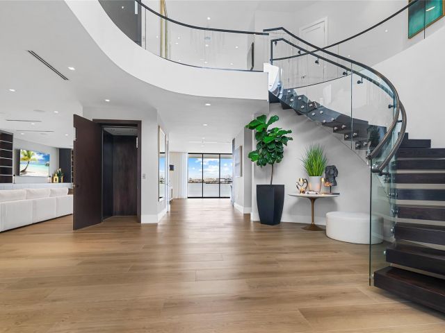 Дом в аренду по адресу 1957 Harbourview Dr - фото 6249454