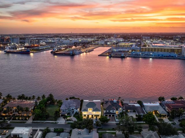 Дом в аренду по адресу 1957 Harbourview Dr - фото 6249463