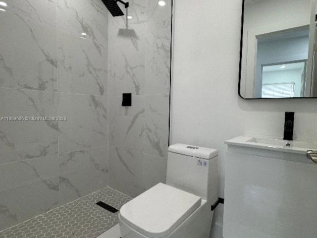 Продажа дома по адресу 12455 SW 187th Ter - фото 6077253