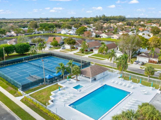 Продажа дома по адресу 7961 Mansfield Hollow Road - фото 6071178