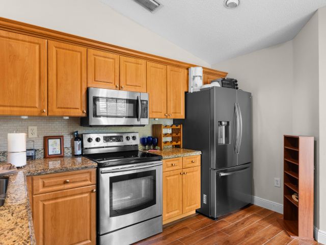 Продажа дома по адресу 7961 Mansfield Hollow Road - фото 6071183