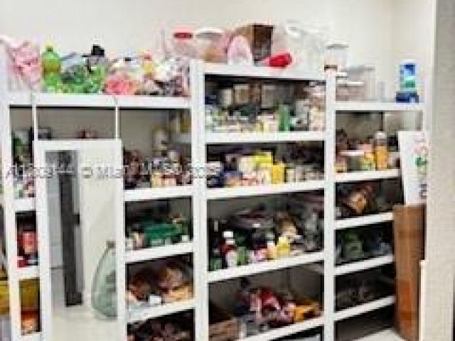 Продажа дома по адресу 3801 SW 149th Ave - фото 6071873