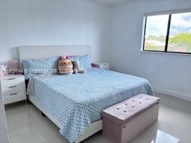 Продажа дома по адресу 3801 SW 149th Ave - фото 6071884