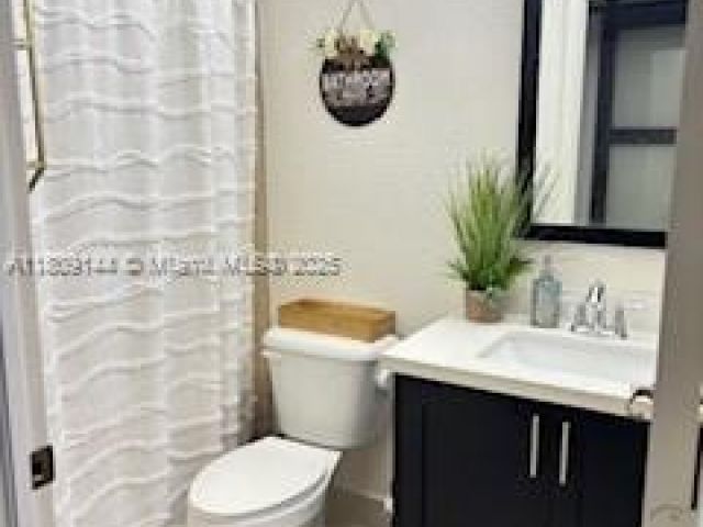 Продажа дома по адресу 3801 SW 149th Ave - фото 6071886