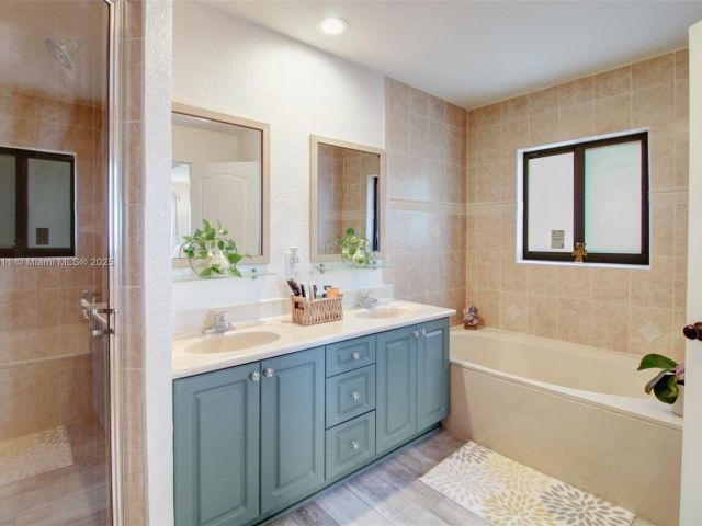 Продажа дома по адресу 17375 SW 282nd St - фото 6072615