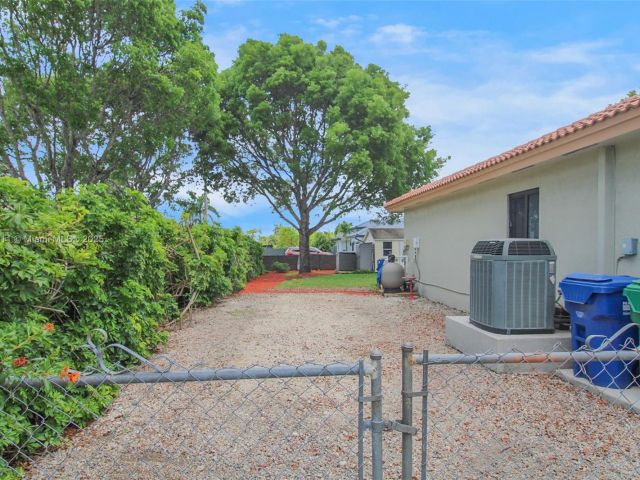 Продажа дома по адресу 17375 SW 282nd St - фото 6072621