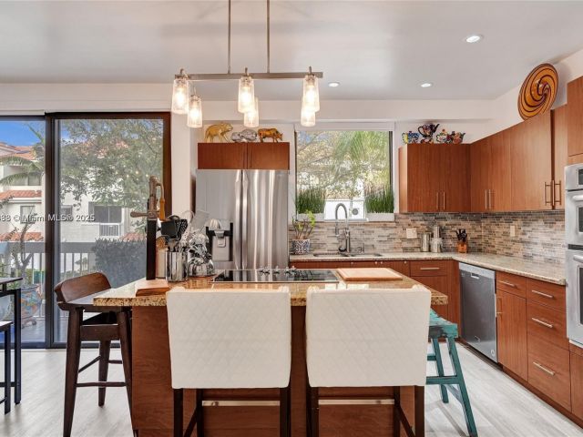 Продажа дома по адресу 21388 Marina Cove Cir 13-G - фото 7137269