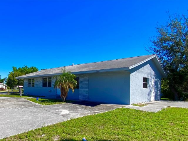 Продажа дома по адресу 1654 43rd St - фото 6116957