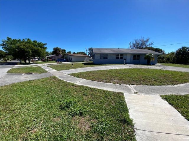 Продажа дома по адресу 1654 43rd St - фото 6116972