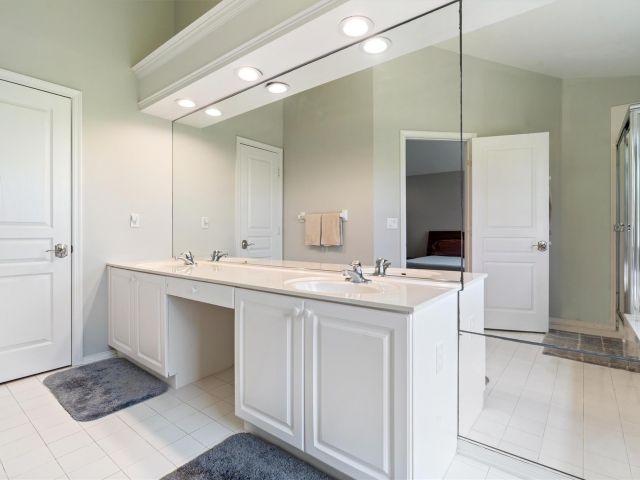 Продажа дома по адресу 21470 Saint Andrews Grand Cir 12 - фото 6073911