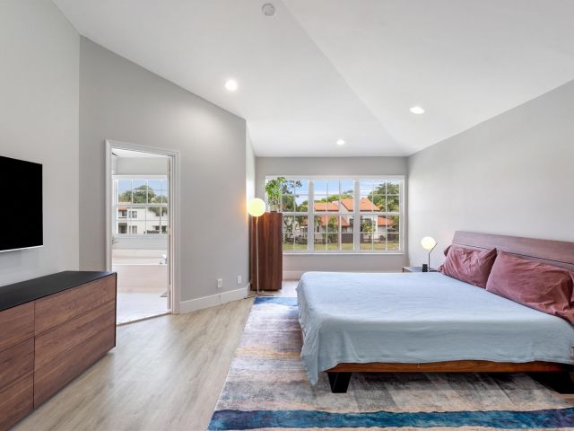 Продажа дома по адресу 21470 Saint Andrews Grand Cir 12 - фото 6073914