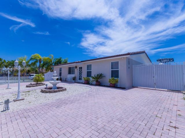 Продажа дома по адресу 25305 SW 124 CT - фото 6073544