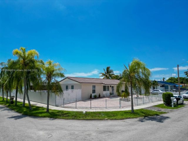 Продажа дома по адресу 25305 SW 124 CT - фото 6073549