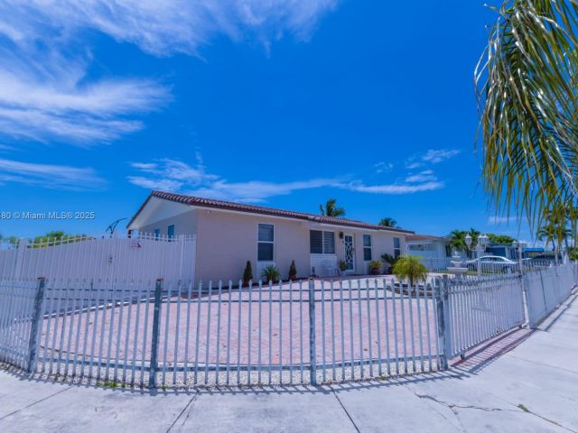 Продажа дома по адресу 25305 SW 124 CT - фото 6073552