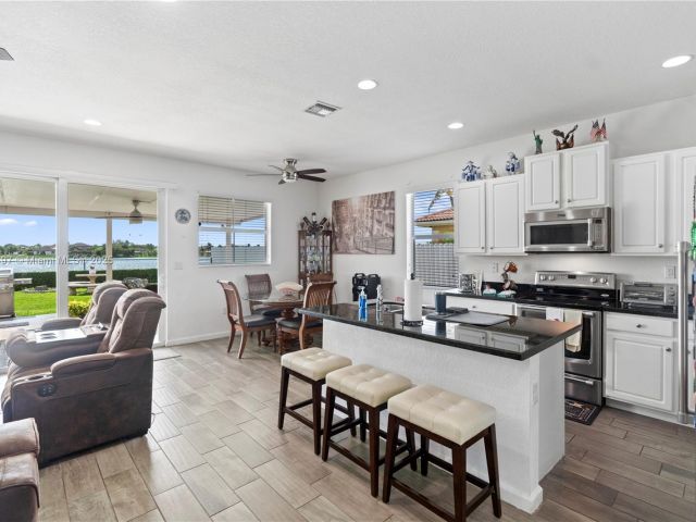 Продажа дома по адресу 28113 SW 132nd Ave - фото 6198111