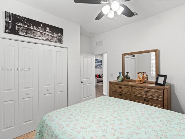 Продажа дома по адресу 28113 SW 132nd Ave - фото 6198116