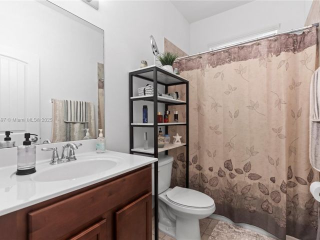 Продажа дома по адресу 28113 SW 132nd Ave - фото 6198118