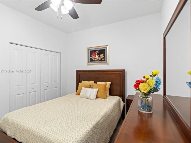 Продажа дома по адресу 28113 SW 132nd Ave - фото 6198119