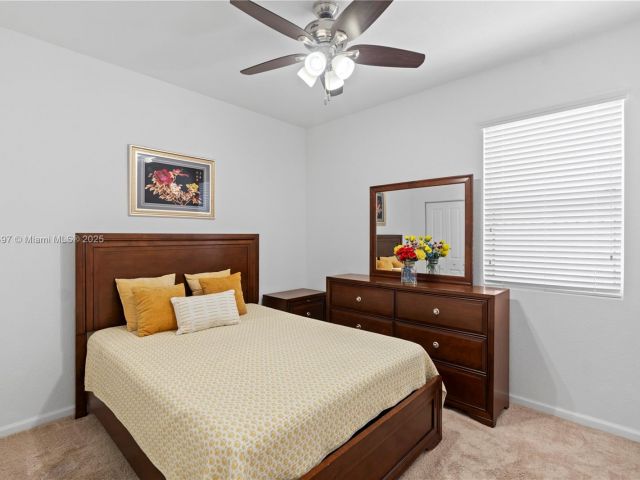 Продажа дома по адресу 28113 SW 132nd Ave - фото 6198120