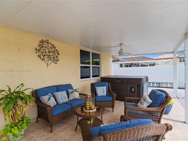 Продажа дома по адресу 28113 SW 132nd Ave - фото 6198124