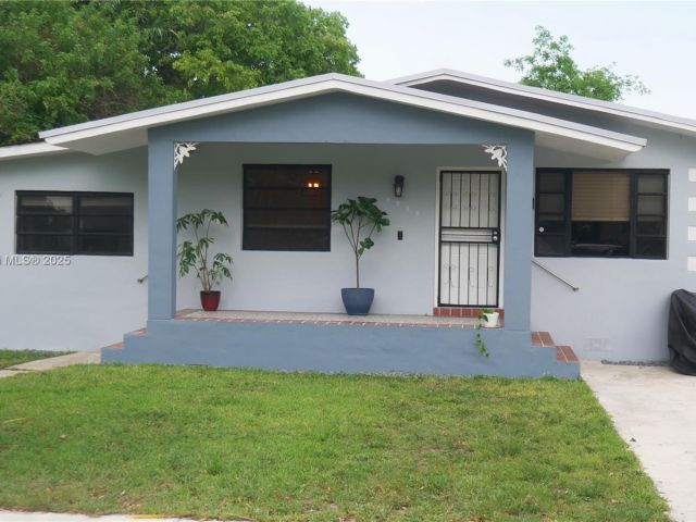 Продажа дома по адресу 1930 NW 55th St - фото 6143658