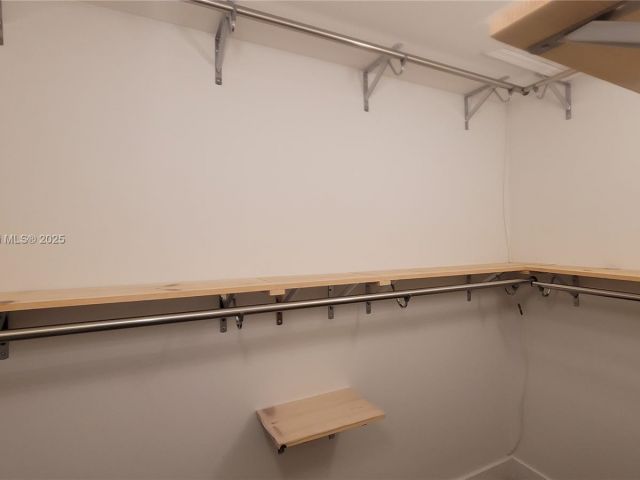 Продажа дома по адресу 14641 SW 52nd St - фото 6082695