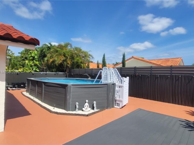 Продажа дома по адресу 14641 SW 52nd St - фото 6082702