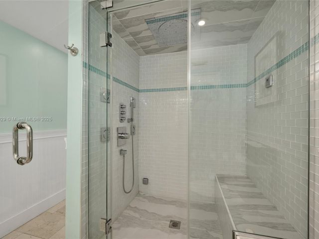 Дом в аренду по адресу 201 Knollwood Dr - фото 6099431