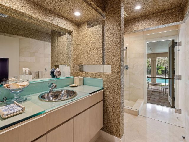 Продажа дома по адресу 3150 N 35th St - фото 6087618