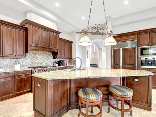 Продажа дома по адресу 6453 Montesito Street - фото 6102115