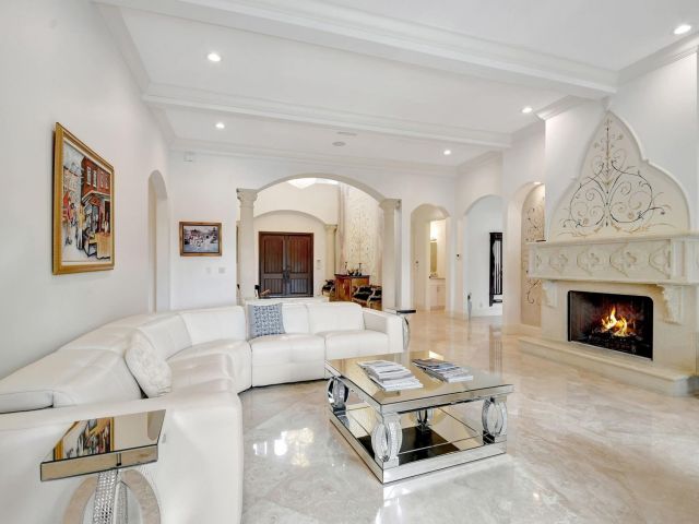 Продажа дома по адресу 6453 Montesito Street - фото 6102121