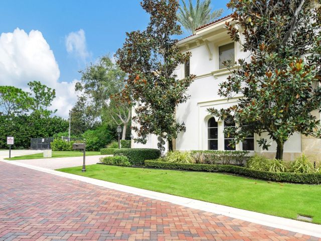 Продажа дома по адресу 6453 Montesito Street - фото 6102129