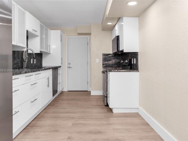 Продажа квартиры #1004 - фото 6084704