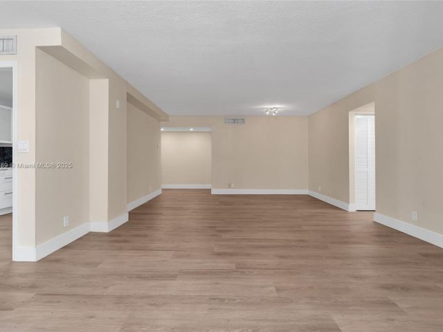 Продажа квартиры #1004 - фото 6084708